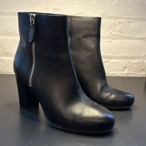 Michael Kors Black Ankle Boots Size 7 EUC